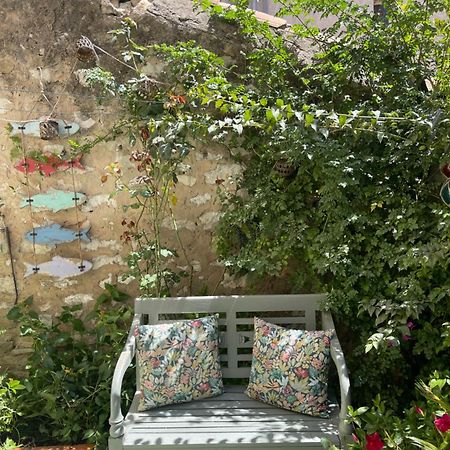Petit Patio - 2 Chambres - Centre Ville - Climatisation 카시스 외부 사진
