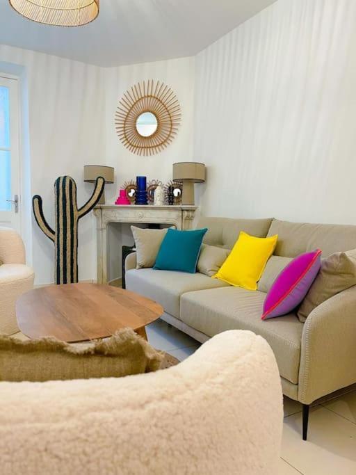 Petit Patio - 2 Chambres - Centre Ville - Climatisation 카시스 외부 사진