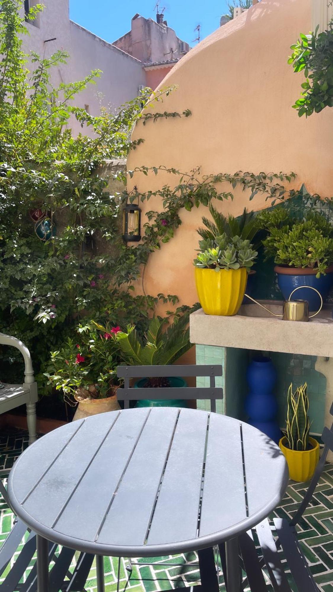 Petit Patio - 2 Chambres - Centre Ville - Climatisation 카시스 외부 사진