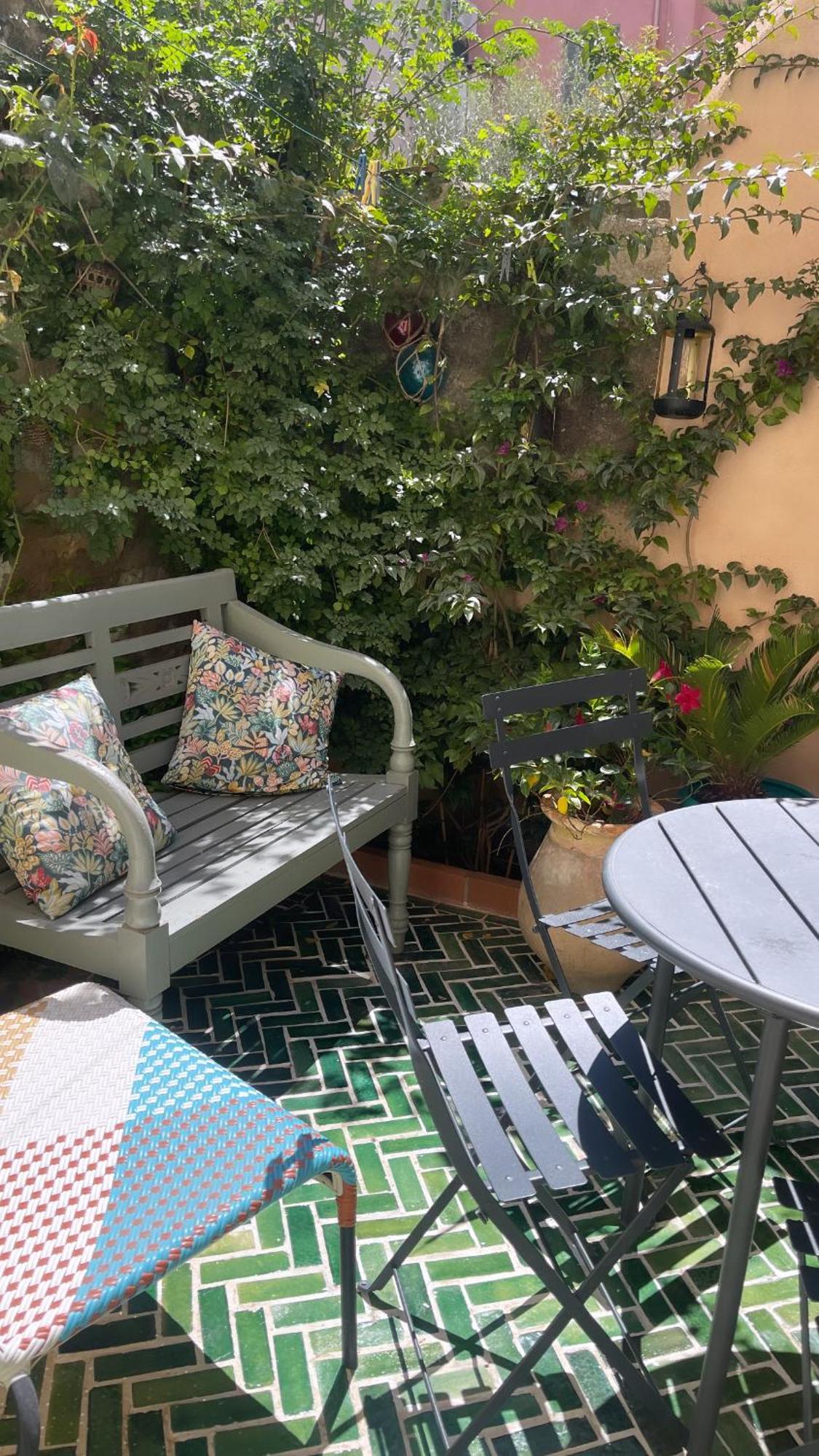 Petit Patio - 2 Chambres - Centre Ville - Climatisation 카시스 외부 사진